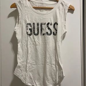 🌸guess sleeveless top